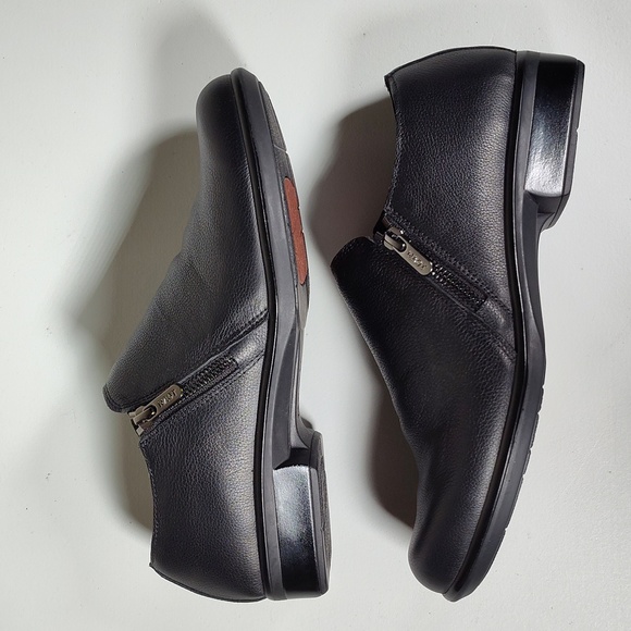 Naot Autan Soft Black Leather Loafers with side zippers 40 - Picture 6 of 12